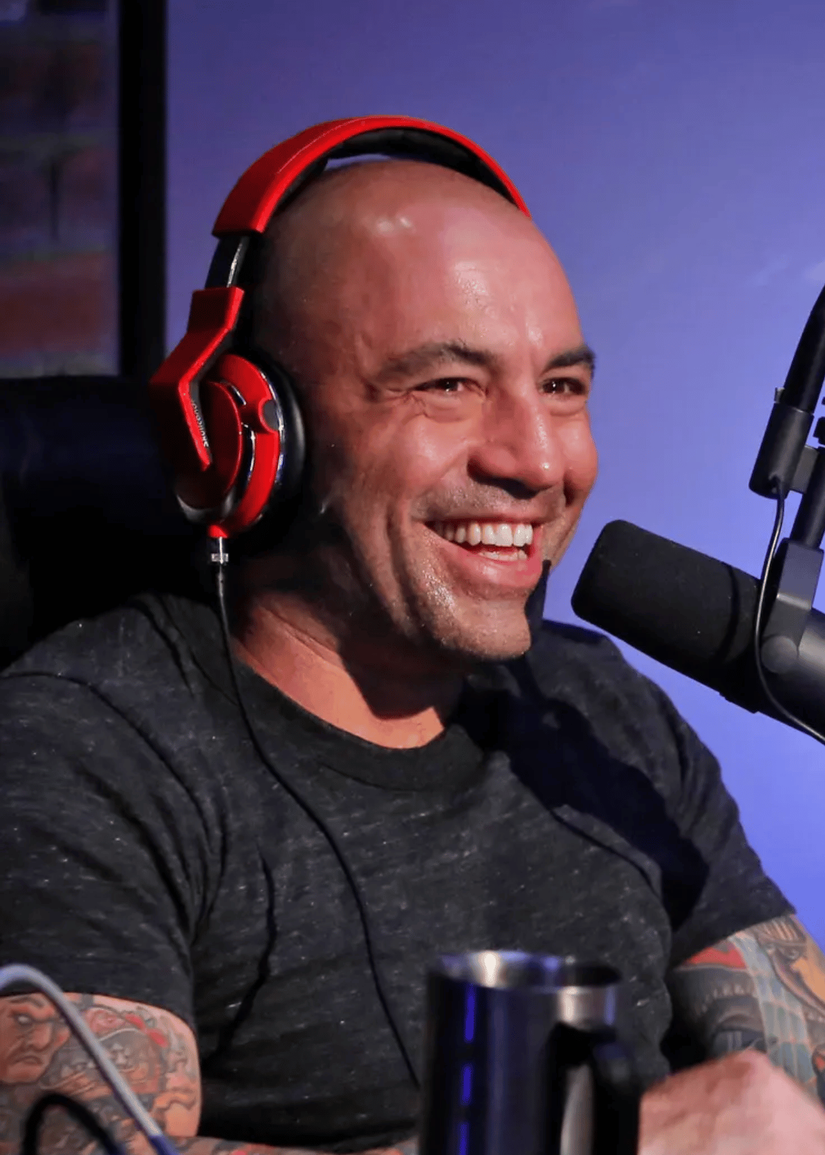 The Best Headphones for Podcasting That Even The Biggest Podcasters Like Joe Rogan Are Praising! 🎧
